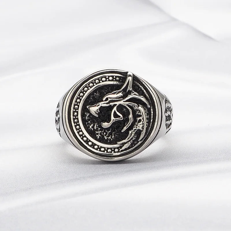 Men's Hunter Wolf Claw Ring Vintage|Benefits Metal Type: Stainless Steal Material: Metal Gender: Unisex Compatibility: All Compatible Item Type: Rings Function: Mood Tracker Style: Vintage Shape\pattern: Animal Fine or Fashion: fashion Color: Silver Color