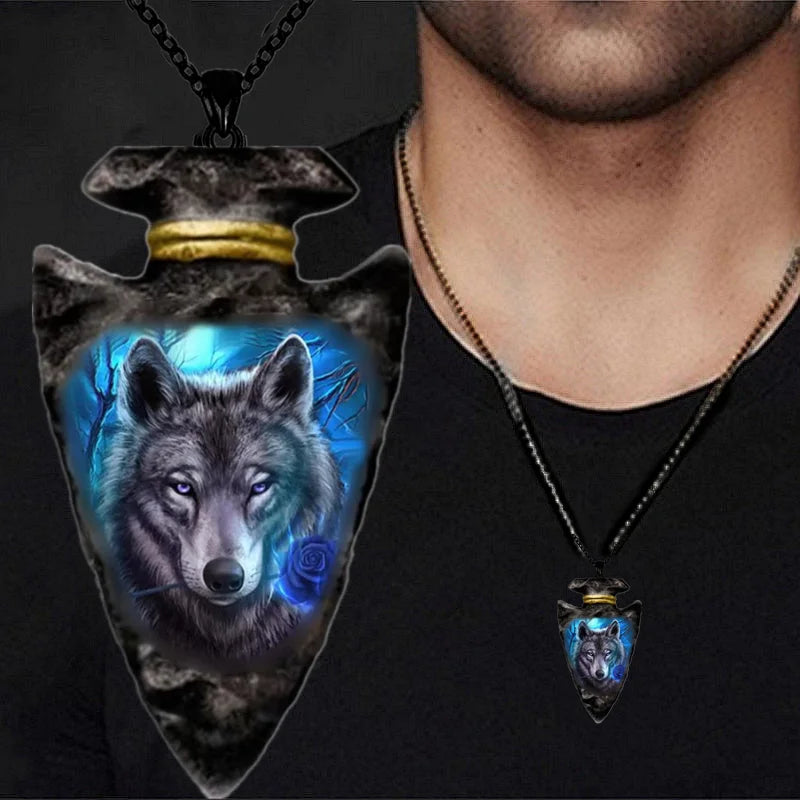 Creative Black Triangle Chain Pendant Animal Wolf Head Necklace|Benefits Metals Type: Zinc Alloy Necklace Type: Pendant Necklaces Material: Metal Gender: Men Style: Trendy Shape\pattern: Animal Chain Type: O-chain Item Type: Necklace|Red Wolf Vision