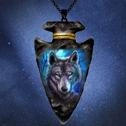 Creative Black Triangle Chain Pendant Animal Wolf Head Necklace|Benefits Metals Type: Zinc Alloy Necklace Type: Pendant Necklaces Material: Metal Gender: Men Style: Trendy Shape\pattern: Animal Chain Type: O-chain Item Type: Necklace|Red Wolf Vision